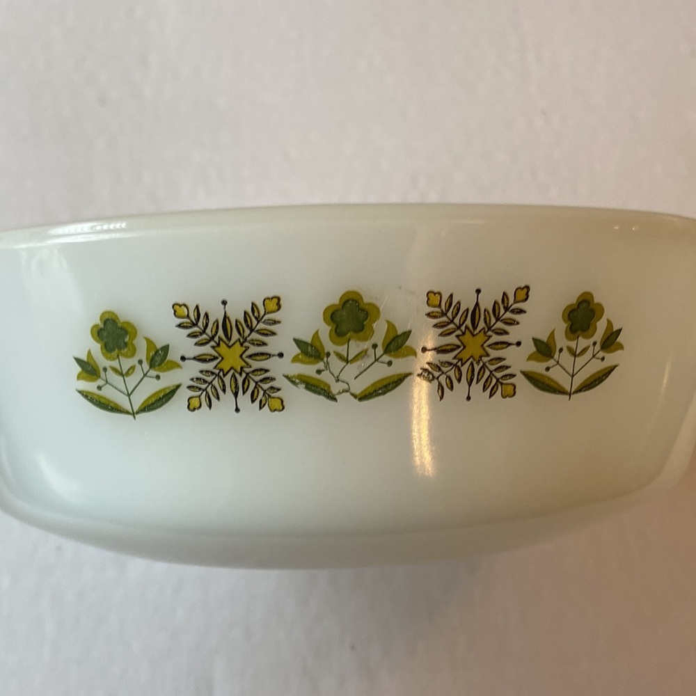 Anchor Hocking Fire King Meadow Green #17 Oven ware Casserole Dish